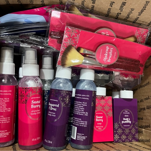 70 pc Beauty Makeup Lot Bundle Wholesale Bulk Hair Cosmetic Party Reseller - Picture 7 of 9